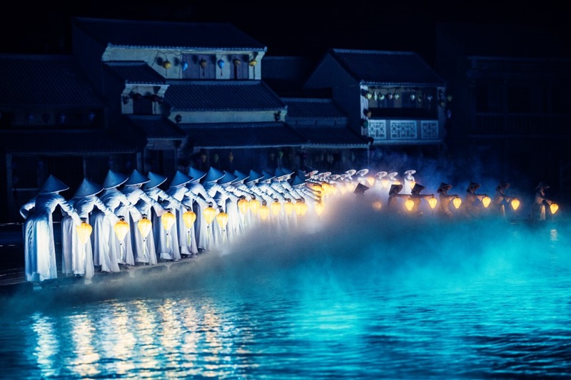 Act 3 - Lights and Sea of the Hoi An Memories real scene show