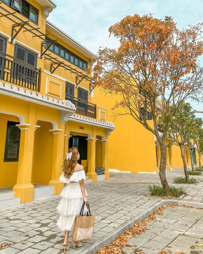 M&agrave;u v&agrave;ng rực rỡ tại Đảo K&yacute; Ức Hội An