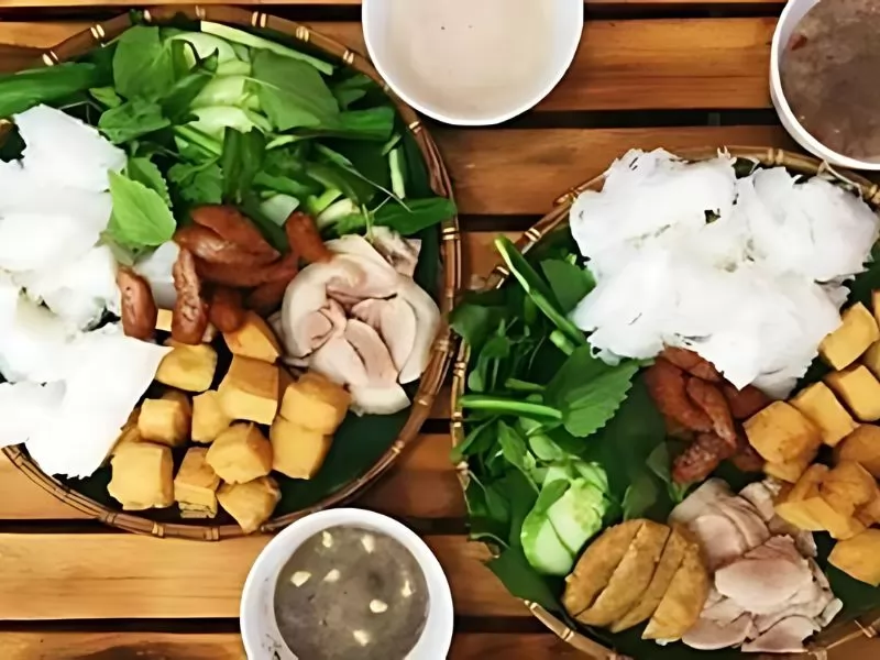 Mẹt b&uacute;n đậu mắm t&ocirc;m Hội An đầy đủ với hương vị chuẩn H&agrave; Nội