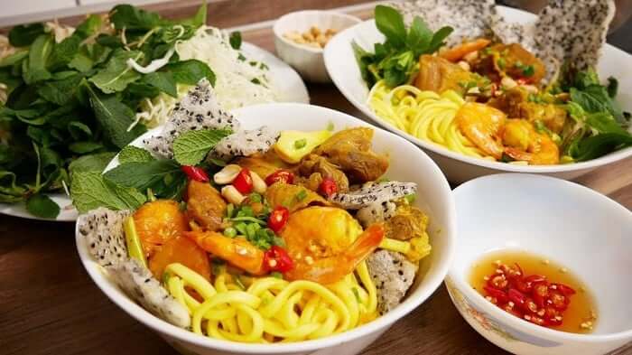 Mì Quảng - món ngon Hội An bắt nguồn từ hạt lúa mì của người dân du mục Tân Cương