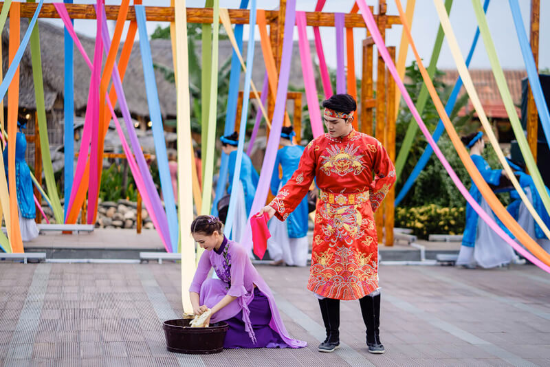 Experience a fun minishow