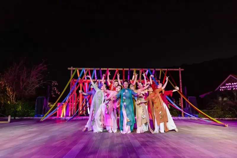 Minishow Lụa ơi t&ocirc;n vinh nghề l&agrave;m lụa truyền thống của người d&acirc;n Việt Nam