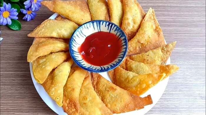 Món ngon Hội An: Hoành thánh chiên - Giòn rụm hấp dẫn