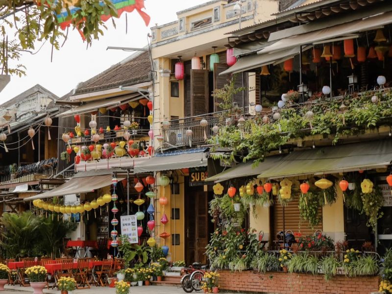 Một khung cảnh Hội An nên thơ lý tưởng cho những bức ảnh xuân dịu dàng
