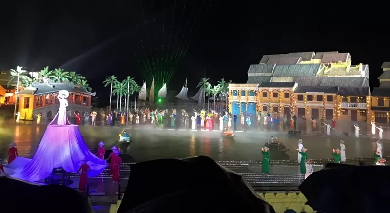 The grand stage of "Hoi An Memories"'s debut night