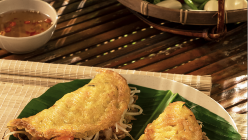 Khu ẩm thực Làng Việt