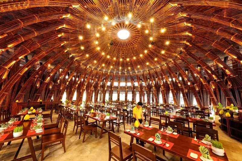 Nh&agrave; h&agrave;ng N&oacute;n L&aacute; - Quy tụ ẩm thực 3 miền