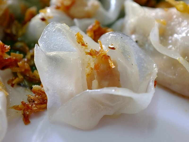 Những chiếc bánh “hoa hồng trắng” là món ăn lý tưởng để chiêu đãi vào những dịp quan trọng