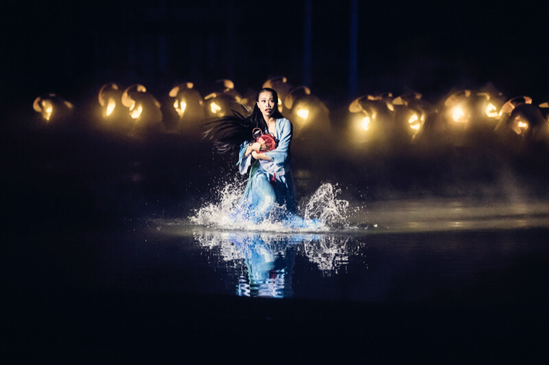 Những điển tích, câu chuyện đậm nét văn hóa Việt xuất hiện đầy sinh động trong show diễn