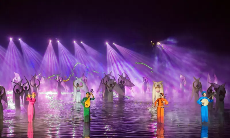 Northern Essence Live Show painted the touching colorful symphony about the Northern culture and people