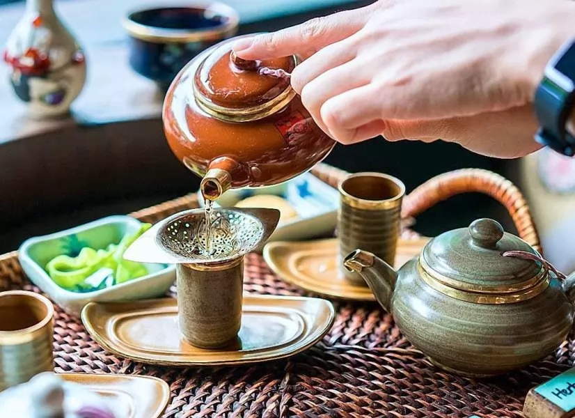 Enjoying tea at Reaching Out Teahouse in the Mid-Autumn Festival