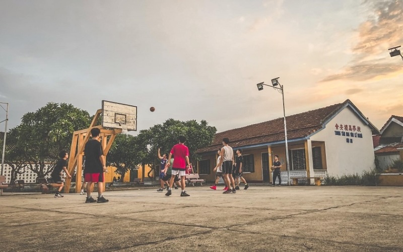 Sân bóng rổ Lễ Nghĩa ở 31 đường Phan Chu Trinh Hội