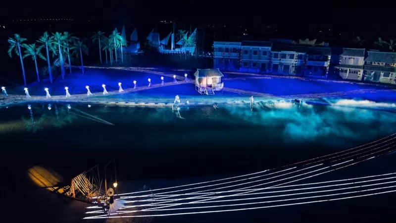 S&acirc;n khấu ho&agrave;nh tr&aacute;ng của chương tr&igrave;nh nghệ thuật K&yacute; Ức Hội An