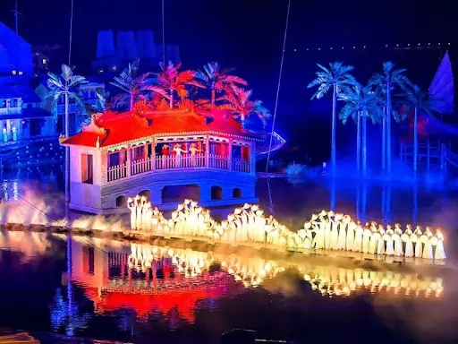 S&acirc;n khấu thực cảnh ho&agrave;nh tr&aacute;ng với hệ thống &aacute;nh s&aacute;ng hiện đại tuyệt đẹp&nbsp;