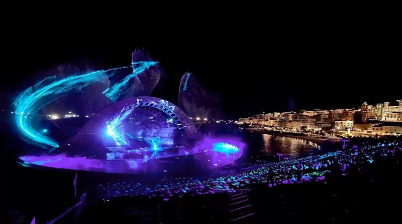 Show nghệ thuật Nụ h&ocirc;n giữa ng&agrave;n sao