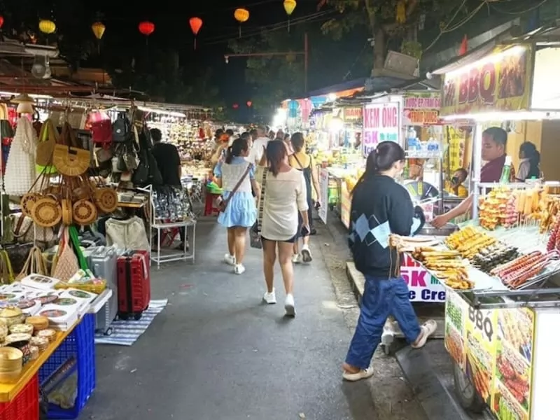 Hoi An Night Market Food: Top Must-Try Dishes