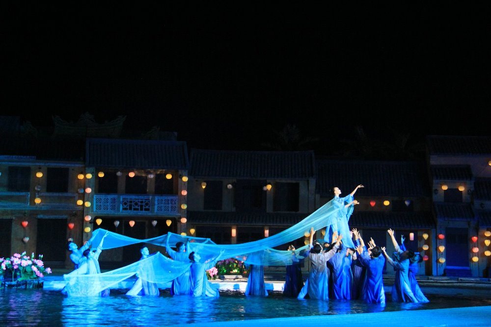 Lễ hội đã tạo ra nhiều cảm xúc mới, chứng minh sức sống mãnh liệt của chiếc áo dài Việt Nam.