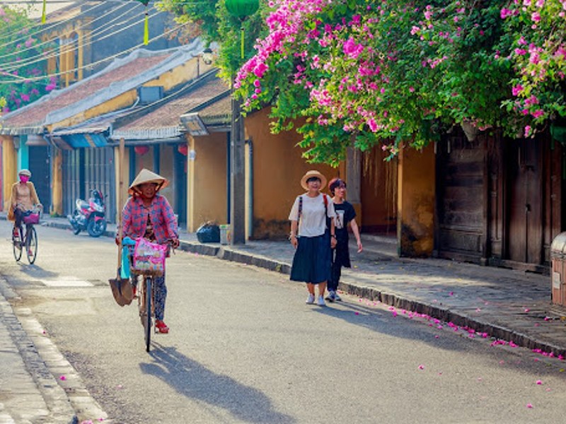 Sự yên bình và nên thơ của cảnh quan phố cổ Hội An