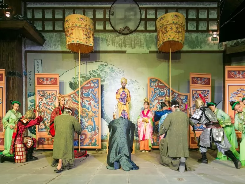 T&aacute;i hiện khung cảnh đ&aacute;m cưới C&ocirc;ng ch&uacute;a Ngọc Hoa