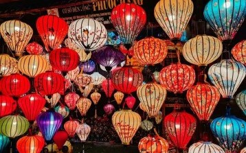 Hoi An Lantern Festival: A Must-Do in Hoi An's Glowing Ancient Town