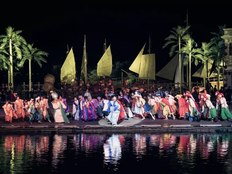 Thưởng thức bữa tiệc văn h&oacute;a nghệ thuật của show diễn K&yacute; Ức Hội An