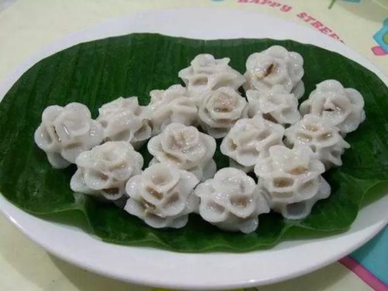 Thưởng thức hoa hồng trắng Hội An- B&aacute;nh vạc&nbsp;