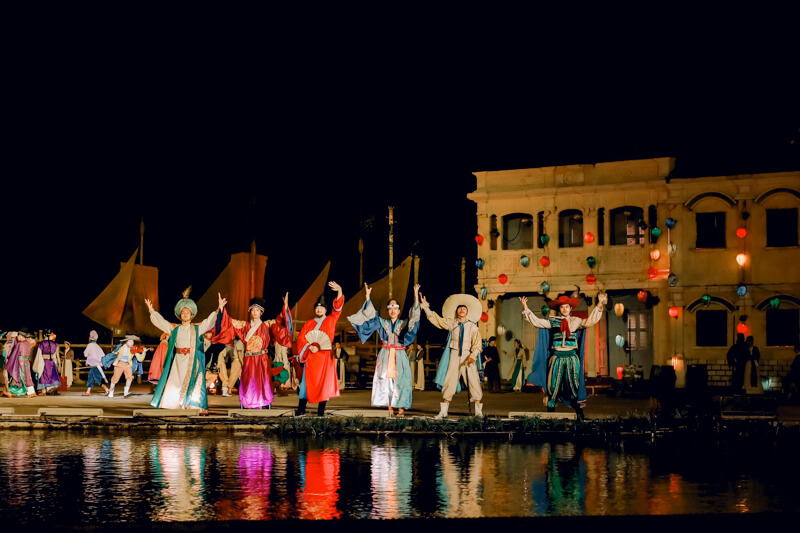 Thưởng thức Ký Ức Hội An show dường như đã trở thành một phần không thể thiếu của du khách