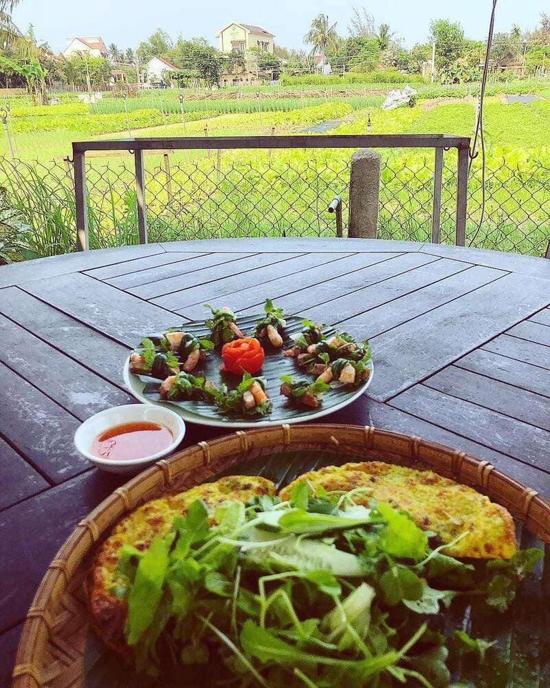 Thưởng thức món ăn đậm vị quê tại làng rau Trà Quế