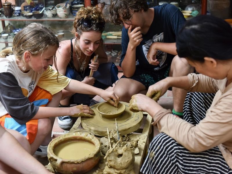 Tiếng nói chung qua những câu chuyện về tác phẩm nghệ thuật