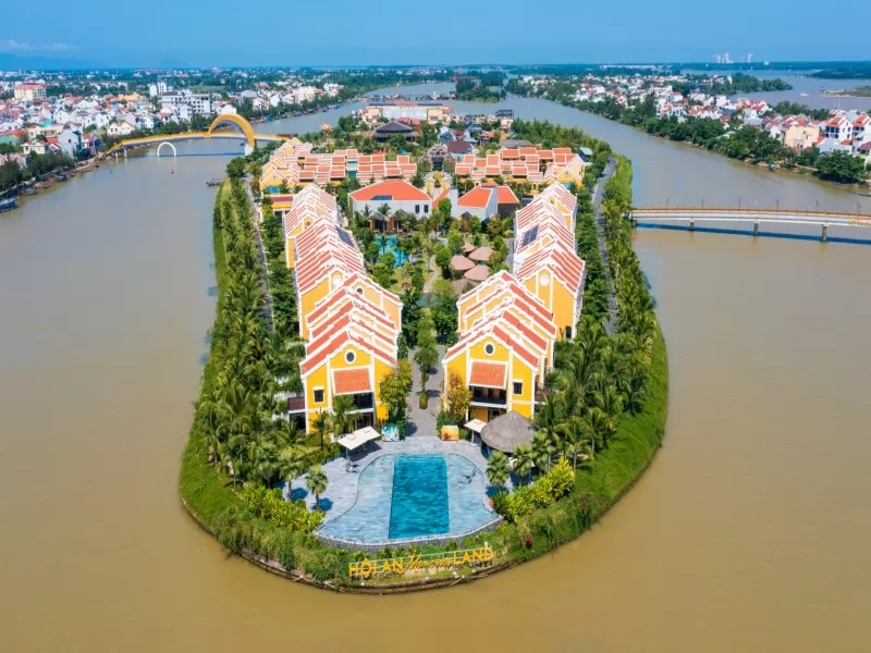 In practical Hoi An travel guide guide, Hoi An Memories Land is a must-visit destination