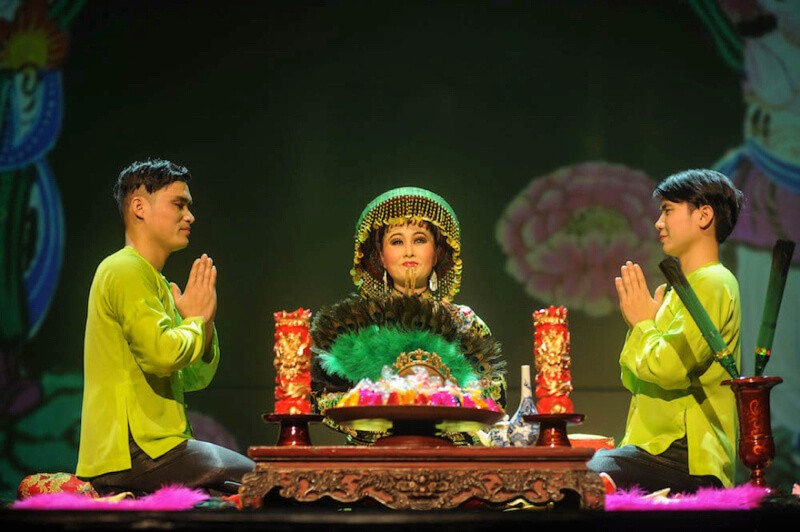 Tứ Phủ - một show diễn nghệ thuật độc đáo