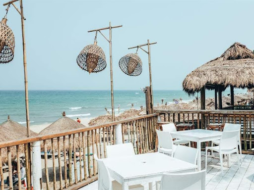 View hướng biển độc đáo của The Deck House