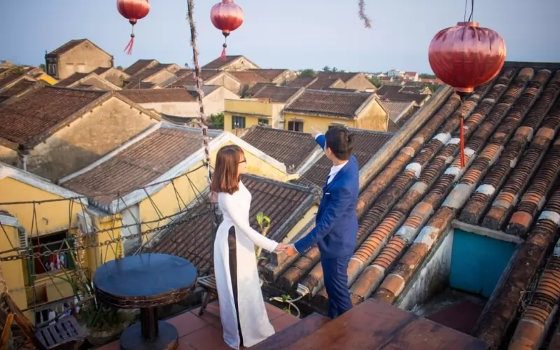 View sân thượng có thể quan sát được toàn thành phố